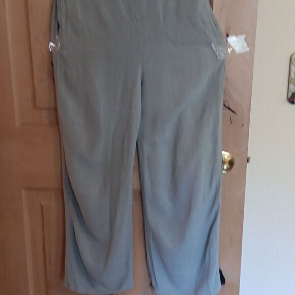 Monteau Jumpsuit - Picture 9 of 11